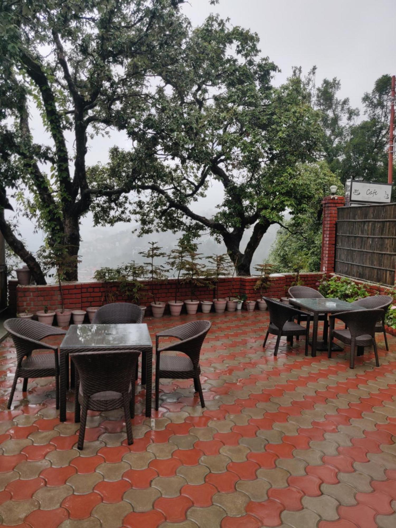 The Oaktree House Hotel Shimla Eksteriør billede